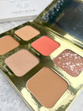 Paleta de Blush y Bronzer TRUE + LUSCIOUS PALETTE