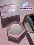 Reserva Diamond Bomb Iluminador de Fenty Beauty Tono Pink Ice